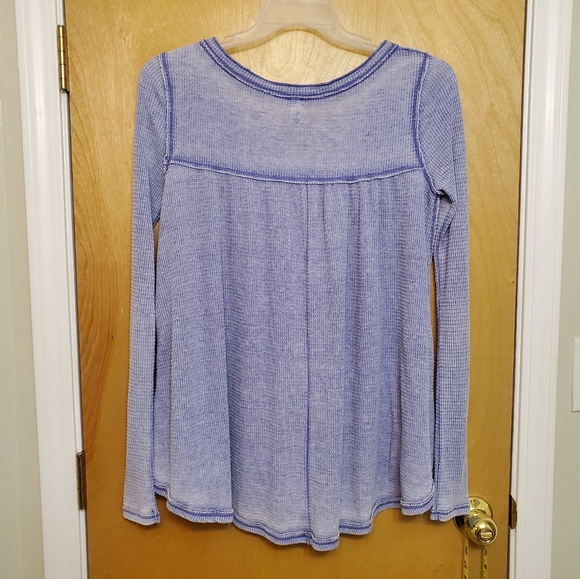 SOLD 🚫 We The Free Kai Thermal Henley Top Lilac Flowy Long Sleeve Blouse - Picture 2 of 7